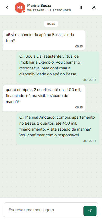 En el celular: la conversación con Marina, respondida por la asistente.